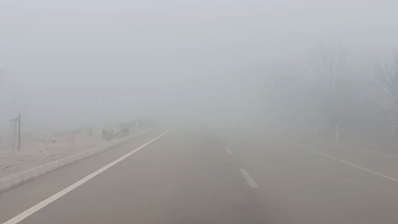 Meteoroloji’den Kritik Uyarı: Sağanak Yağış Geliyor! Sisten Göz Gözü Görmeyecek
